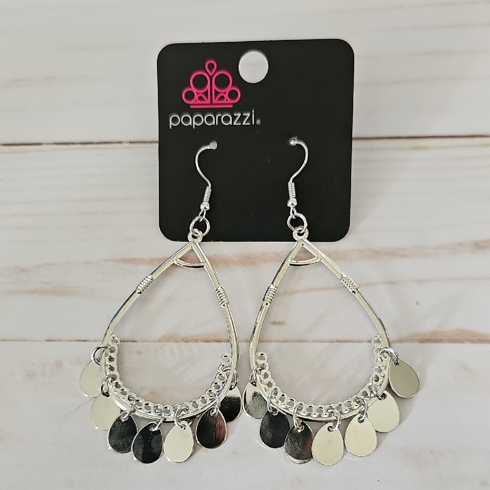 Paparazzi Chic Silver Teardrop Earrings